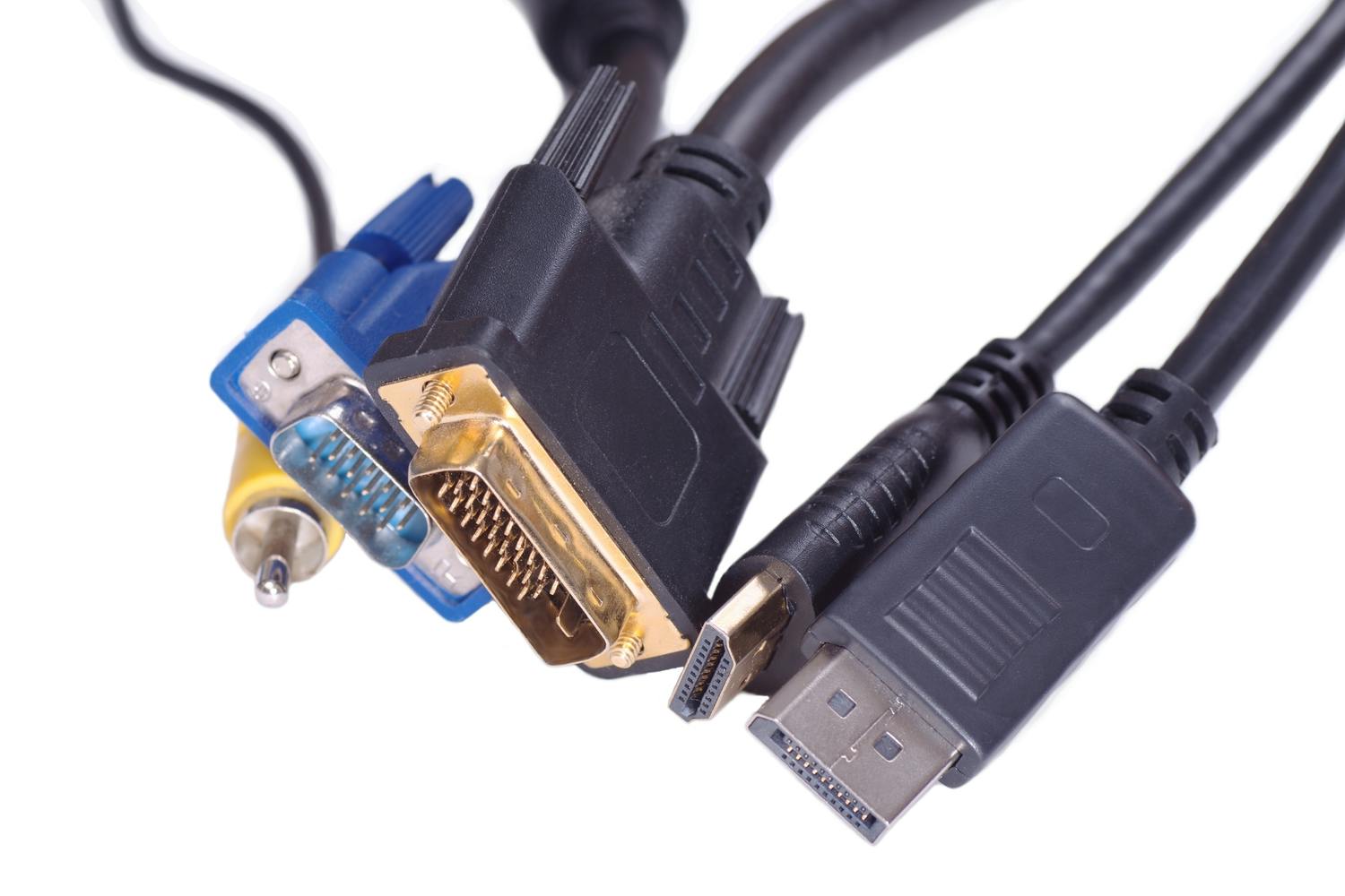 RCA-komposiittiliitäntä, VGA, DVI, HDMI ja DisplayPort